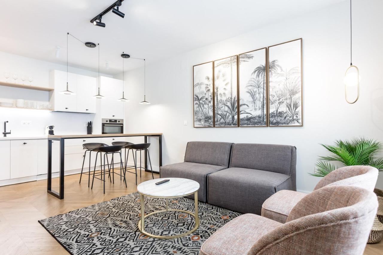 Appartement Eleven Real De La Carreteria, By Homing U à Séville Extérieur photo