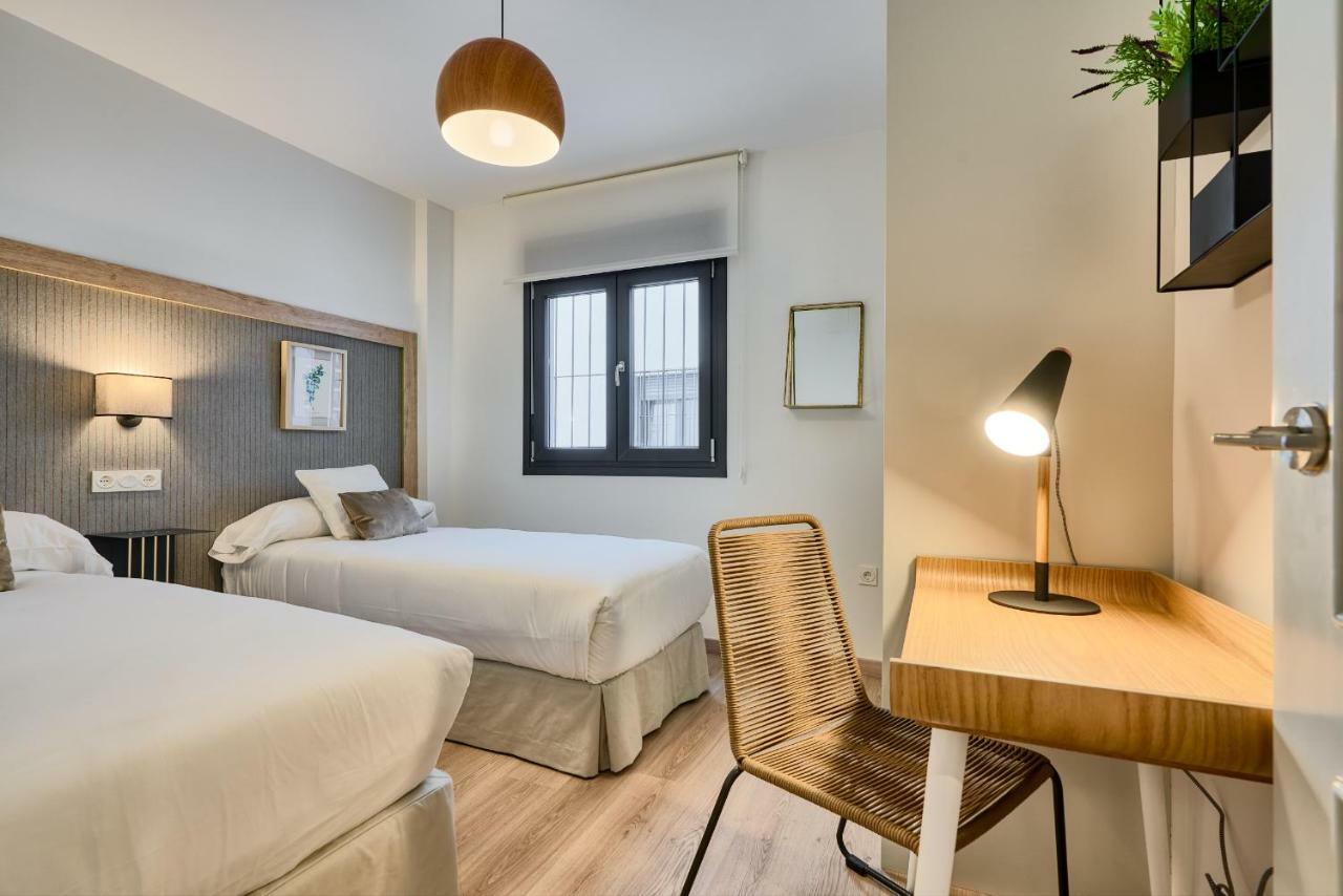 Appartement Eleven Real De La Carreteria, By Homing U à Séville Extérieur photo